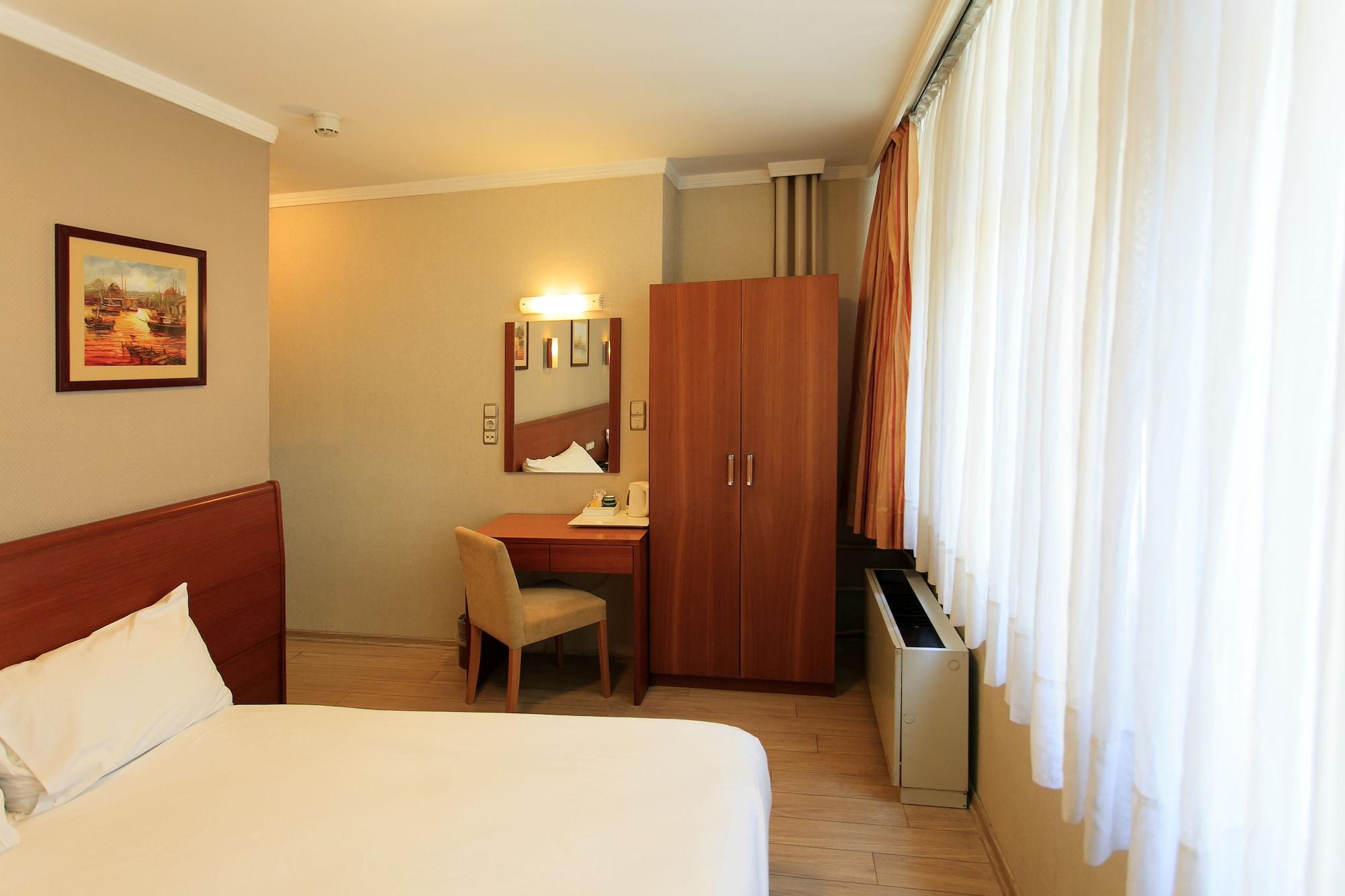 Hotel Inter Истанбул Екстериор снимка