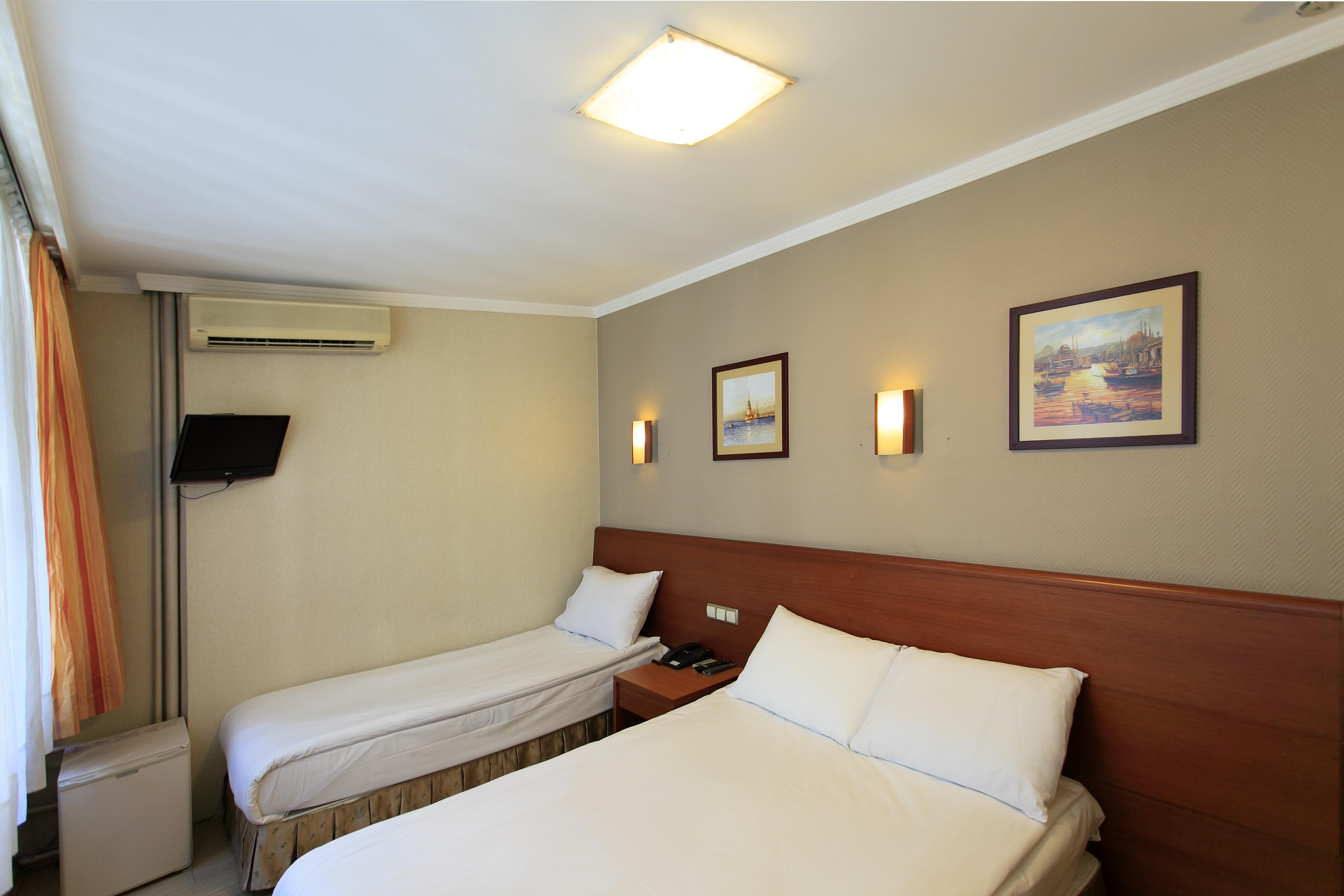 Hotel Inter Истанбул Екстериор снимка
