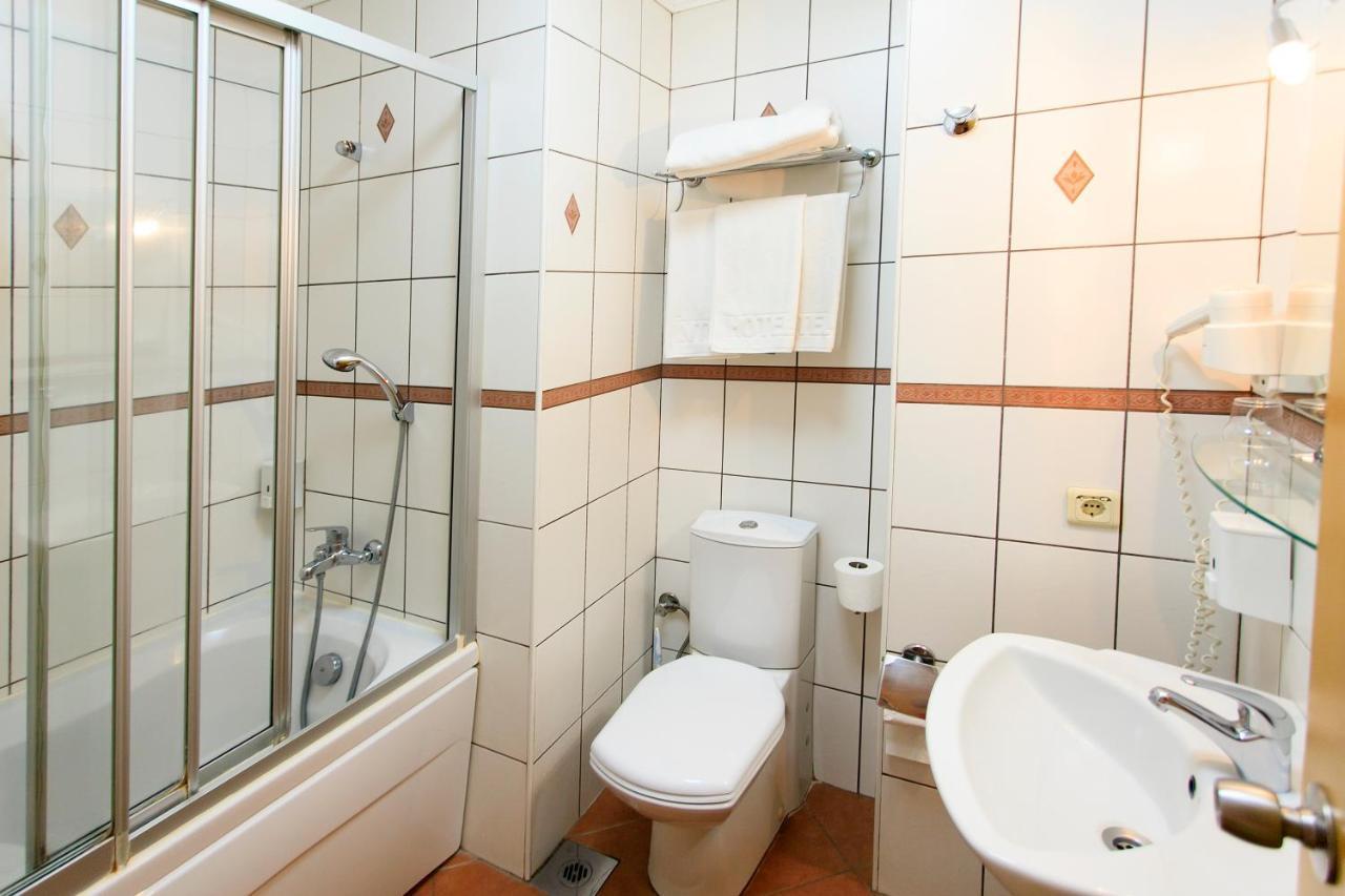 Hotel Inter Истанбул Екстериор снимка
