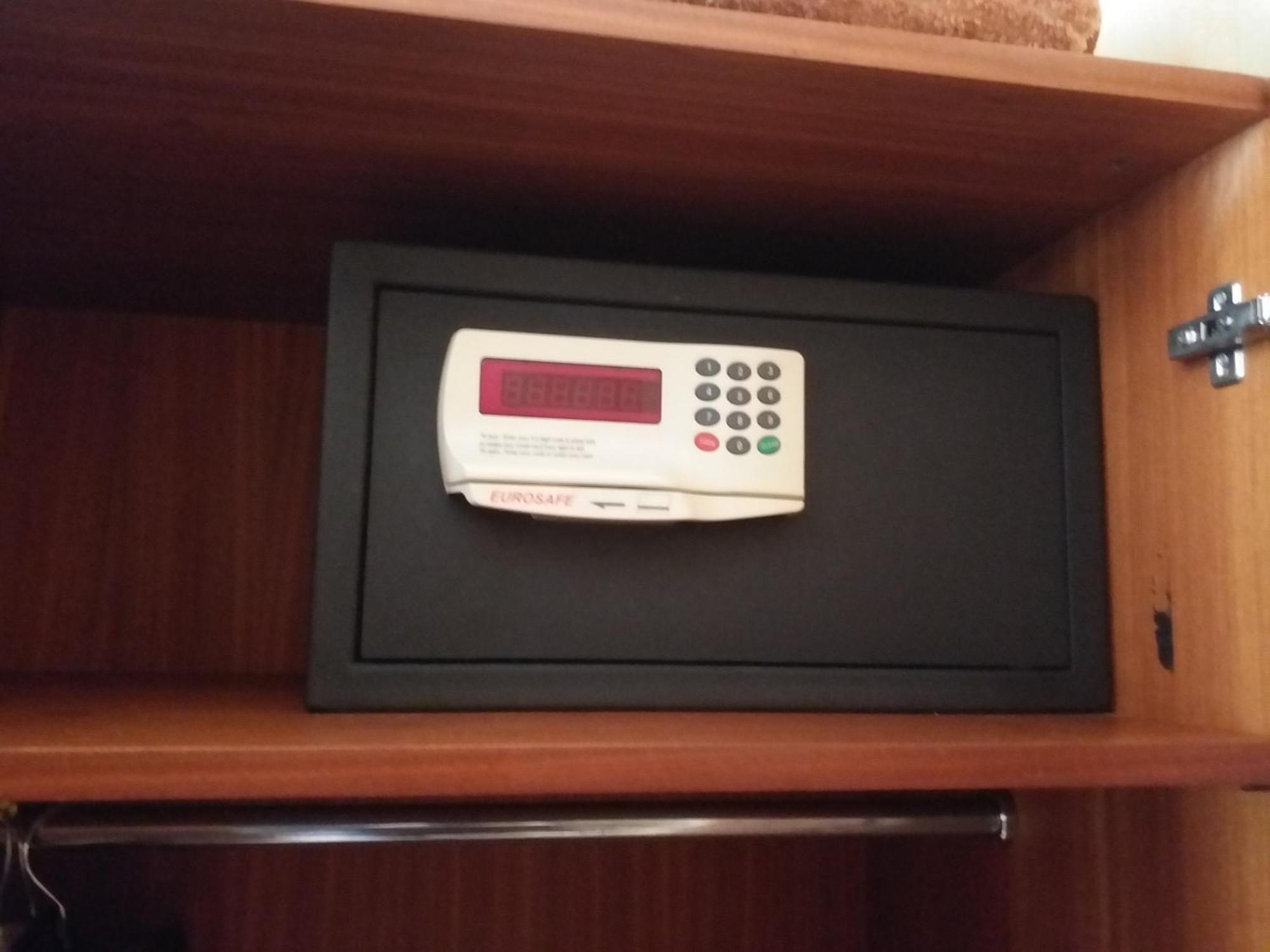 Hotel Inter Истанбул Екстериор снимка