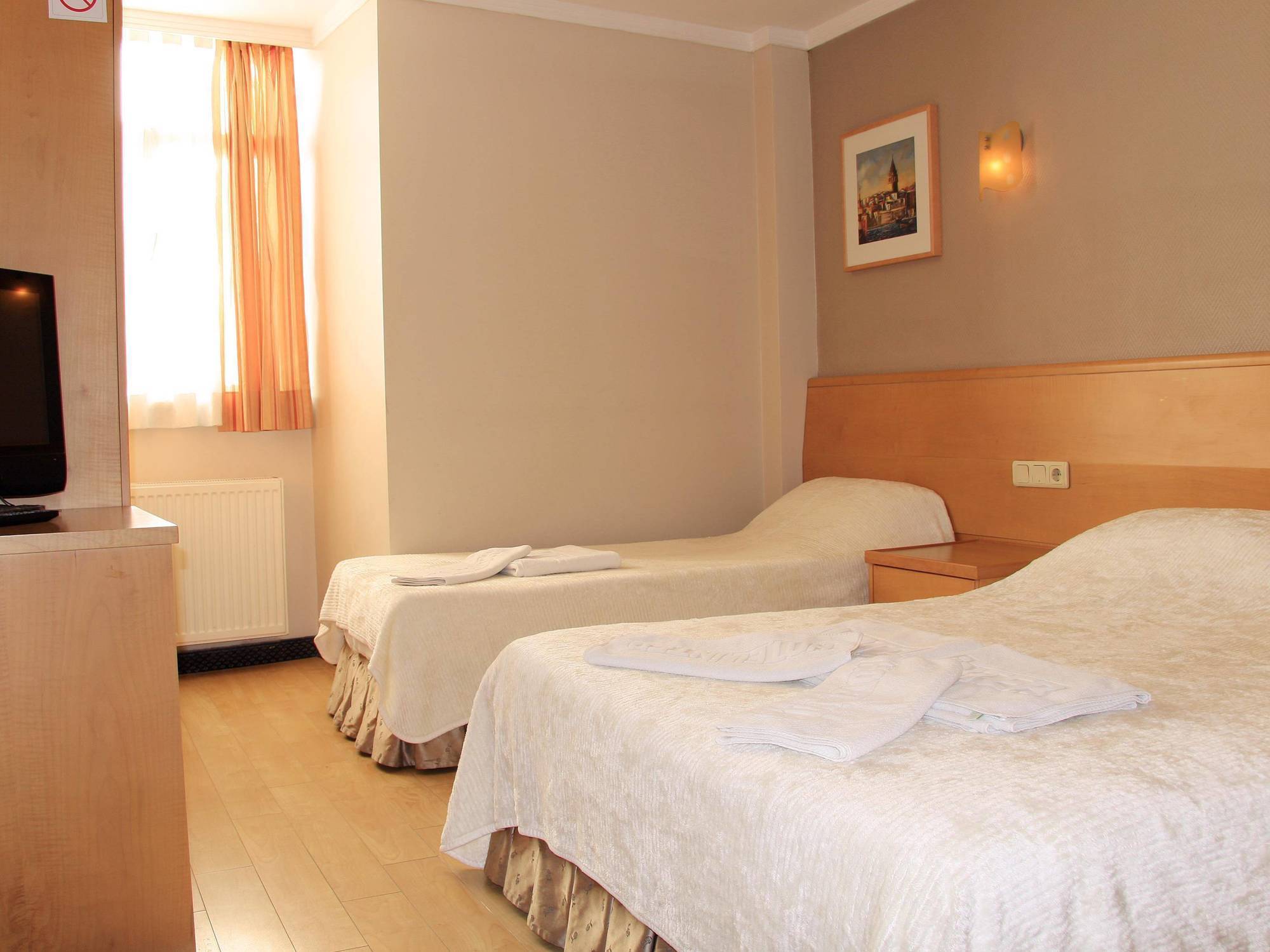 Hotel Inter Истанбул Екстериор снимка